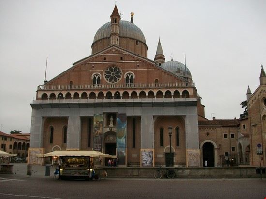 Basilica di Sant’Antonio da Padova Basilica di Sant’Antonio da Padova  