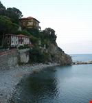 Lungomare, sullo sfondo Villa Agnelli