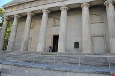 La facciata della Second Bank