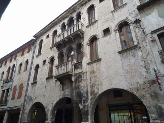  antico palazzo Raccola oggi Troyer  