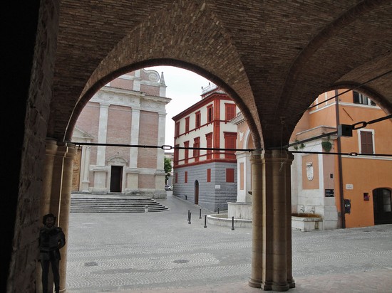 Piazza cattedrale S.Venanzo