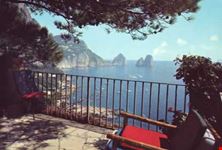 Marina Piccola e Faraglioni visti da villa "Casa Mia"
