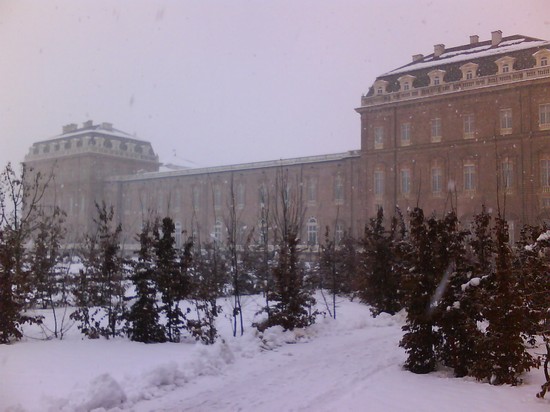 la reggia di Venaria sotto la neve