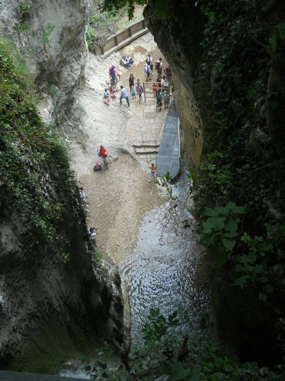 vista dal ponte sulla cascata