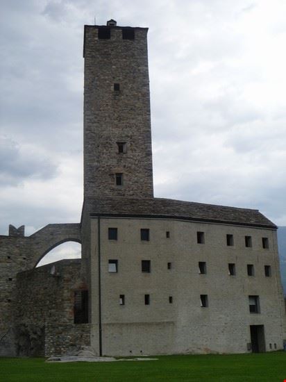 Castelgrande veduta di una delle torri  