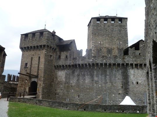 Castelli di Bellinzona Castelli di Bellinzona  