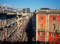 via XX settembre, la via dello shopping