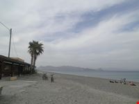 la spiaggia in primavera