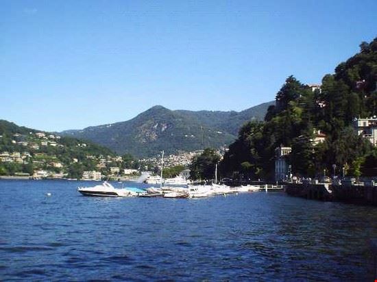  Como  