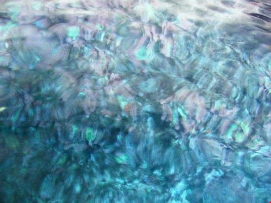  l'acqua di Gozo è limpida cosi tanto da poterne vedere il fondo ..l'unica pecca è che in alcuni punti turistici è un po inquinata  