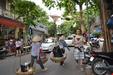 per le strade di Hanoi