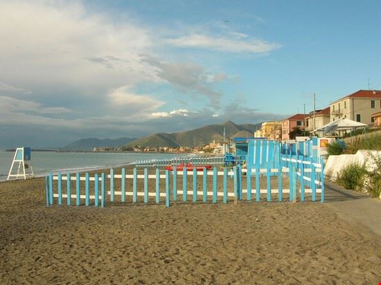 Borgio Verezzi Borgio Verezzi, la spiaggia verso Pietra Ligure  