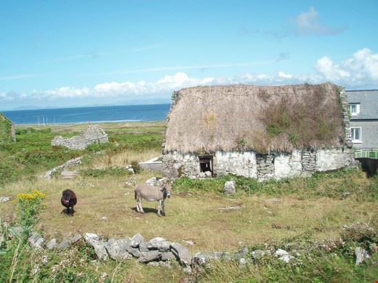 Isole Aran gli spettatori lungo la strada  