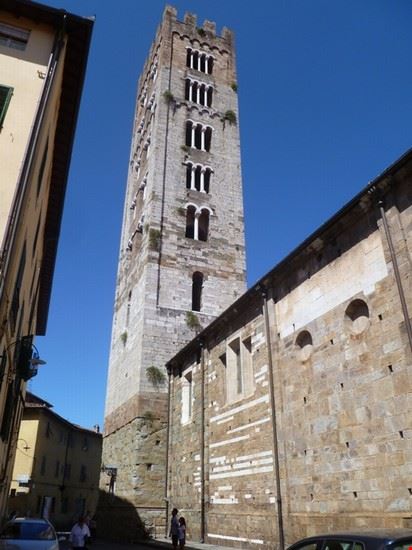  Lucca  