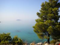 Vista dall'alto della spiaggia di Koviou