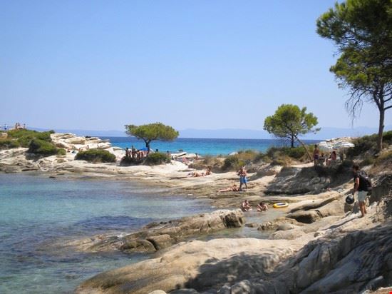  Dietro a Karydi Beach c'è un secondo accesso al mare, che è quasi più bello del primo..  