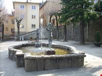 Fontana della piazza