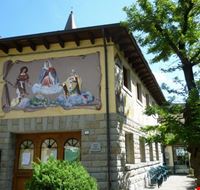 Per le vie del paese Per le vie del paese