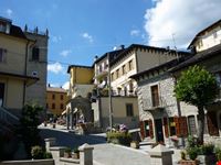 Per le vie del paese