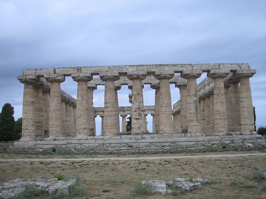 Tempio di Hera I detto Basilica (fronte)  