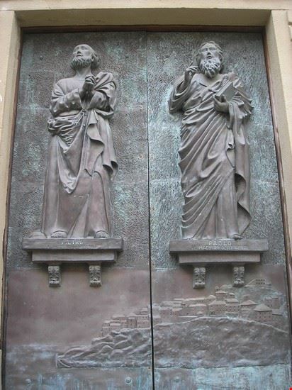  Particolare del portale d'ingresso  