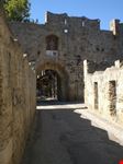Attraverso le mura dell'antica città dei Cavalieri