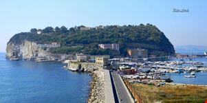 l isolotto di nisida napoli