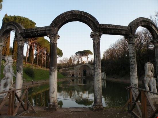  Tivoli  