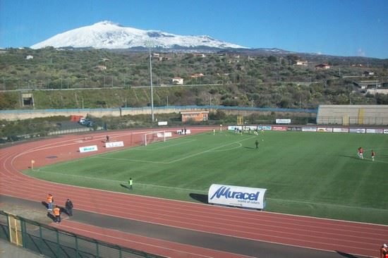 E' lo stadio di Adrano dove gioca la locale squadra di calcio, che ha militato da 8 anni in serie D  