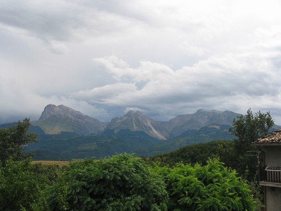 Il Gran Sasso visto da Aiello - frazione di Crognaleto TE -