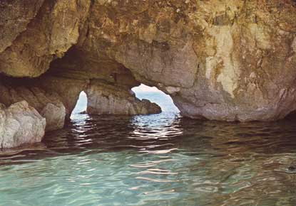 Grotta dello Scoglio di Riaci