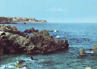 Vista parziale della scogliera