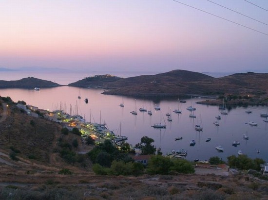 vourkari kea