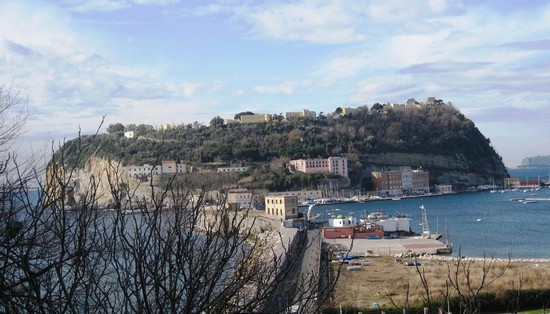 Nisida vista dai Camaldoli