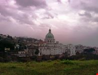 Chiesa dell'Incoronata di Capodimonte vista dalla tangenziale
