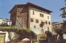 Pregevole esempiio di architettura nobile veneziana del XVI sec. detta per antica tradizione "Casa da Marta"