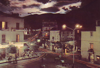 Scorcio notturno del paese