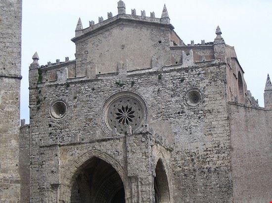 La Cattedrale - L'ingresso della Cattedrale di Erice - Patrice78500 - Patrice78500 - Creative Commons Attribution/Share-Alike License