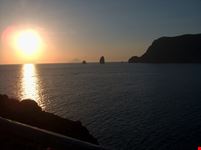 Tramonto - sullo sfondo Filicudi ed i Faraglioni di Lipari