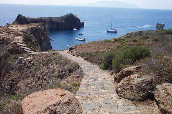 Sentiero per Punta Milazzese e Calajunco