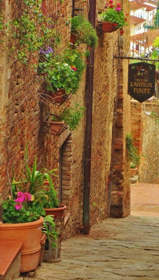 Certaldo Alto (FI) splendido borgo medievale in Toscana