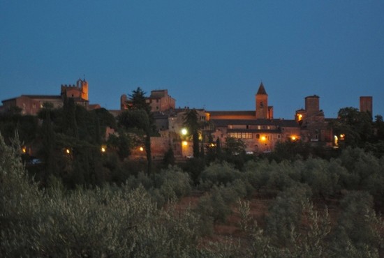 Certaldo Alto (FI) splendido borgo medievale in Toscana