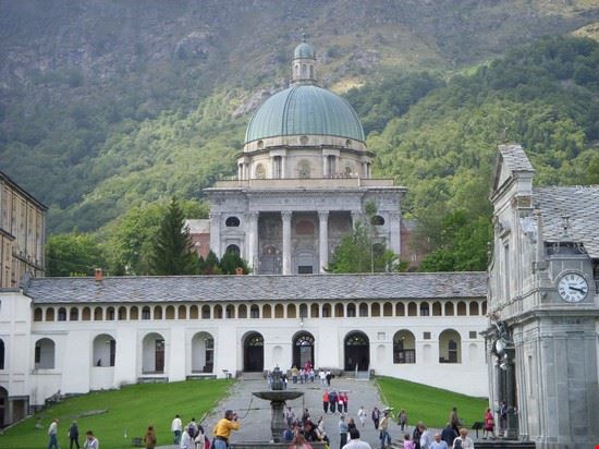 Il Santuario di Oropa bella vista del santuario  