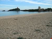 Spiaggia di Pula e torre di Nora
