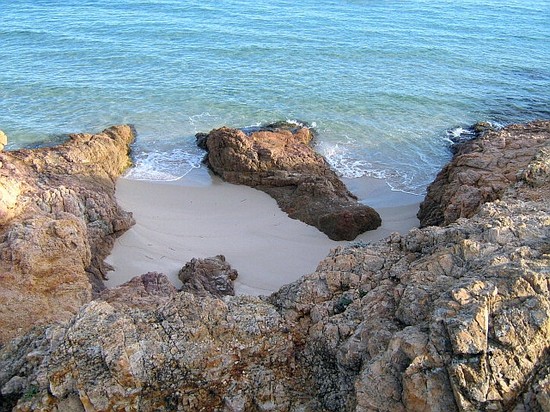 Piccola insenatura nella costa di Santa Margherita di Pula