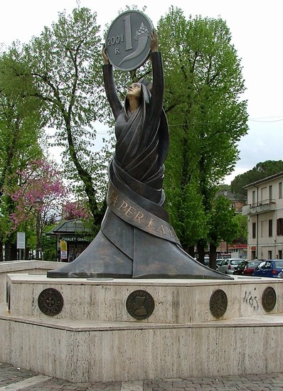 Monumento alla LIRA