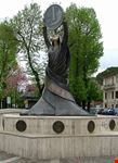 Monumento alla LIRA