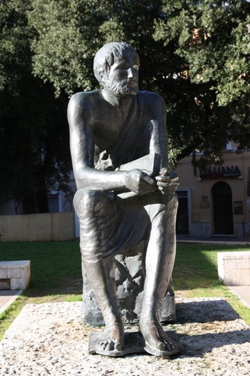 Il monumento a Varrone