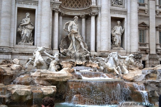Fontana  di Trevi