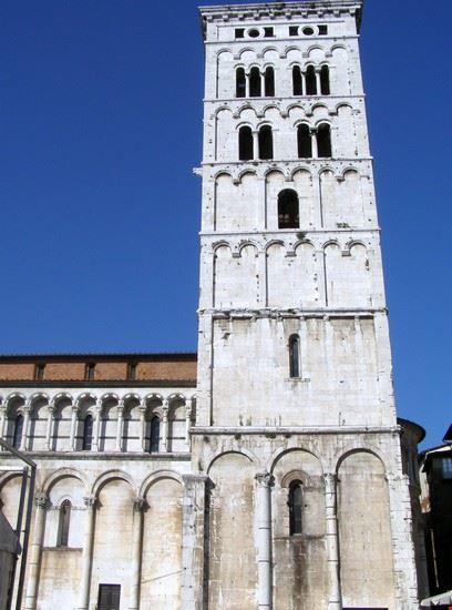  Lucca  